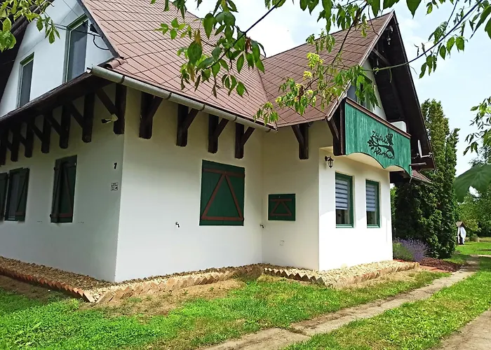 Apartament Zoeldike Tiszafüred